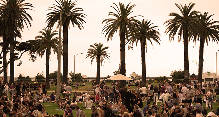 st-kilda-crowd