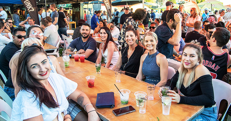 perth-beerfest-2019-friends-group-saturday